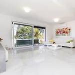 Apartament Olea *