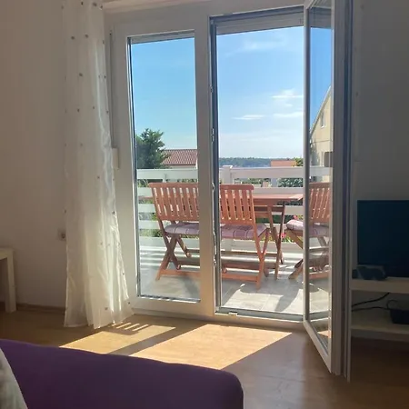 Olea Apartment *